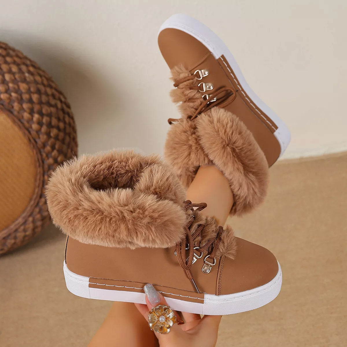 Round Toe Platform Boots Brown