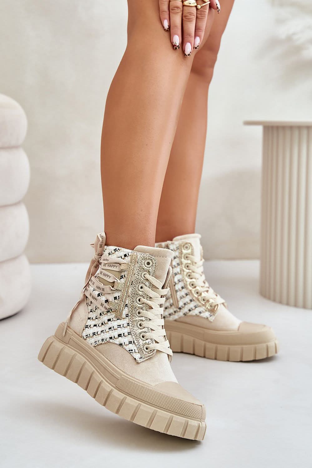 Women's high-top sneakers beige