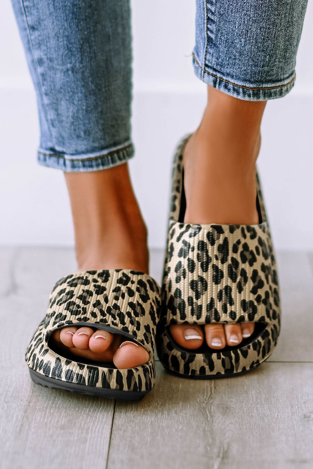 Pink Leopard Print Thick Sole Slip On Slippers