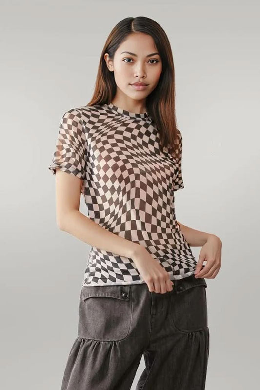 Davi & Dani Checker Board Printed Mesh Short Sleeve Top