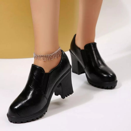 Round Toe Block Heels Pumps Black