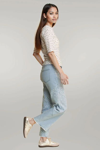 Davi & Dani Lace Stretch Floral Marrow Edge Half Sleeve Top