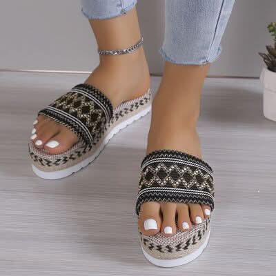Geometric Weave Platform Sandals Black