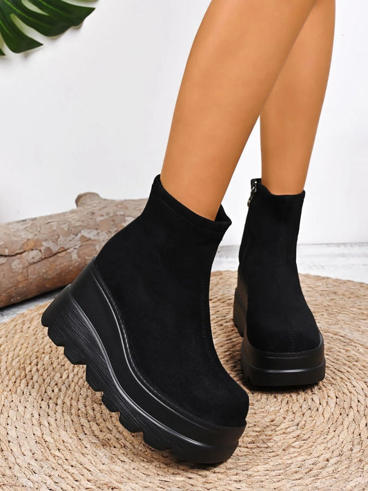 Round Toe Platform Wedge Boots