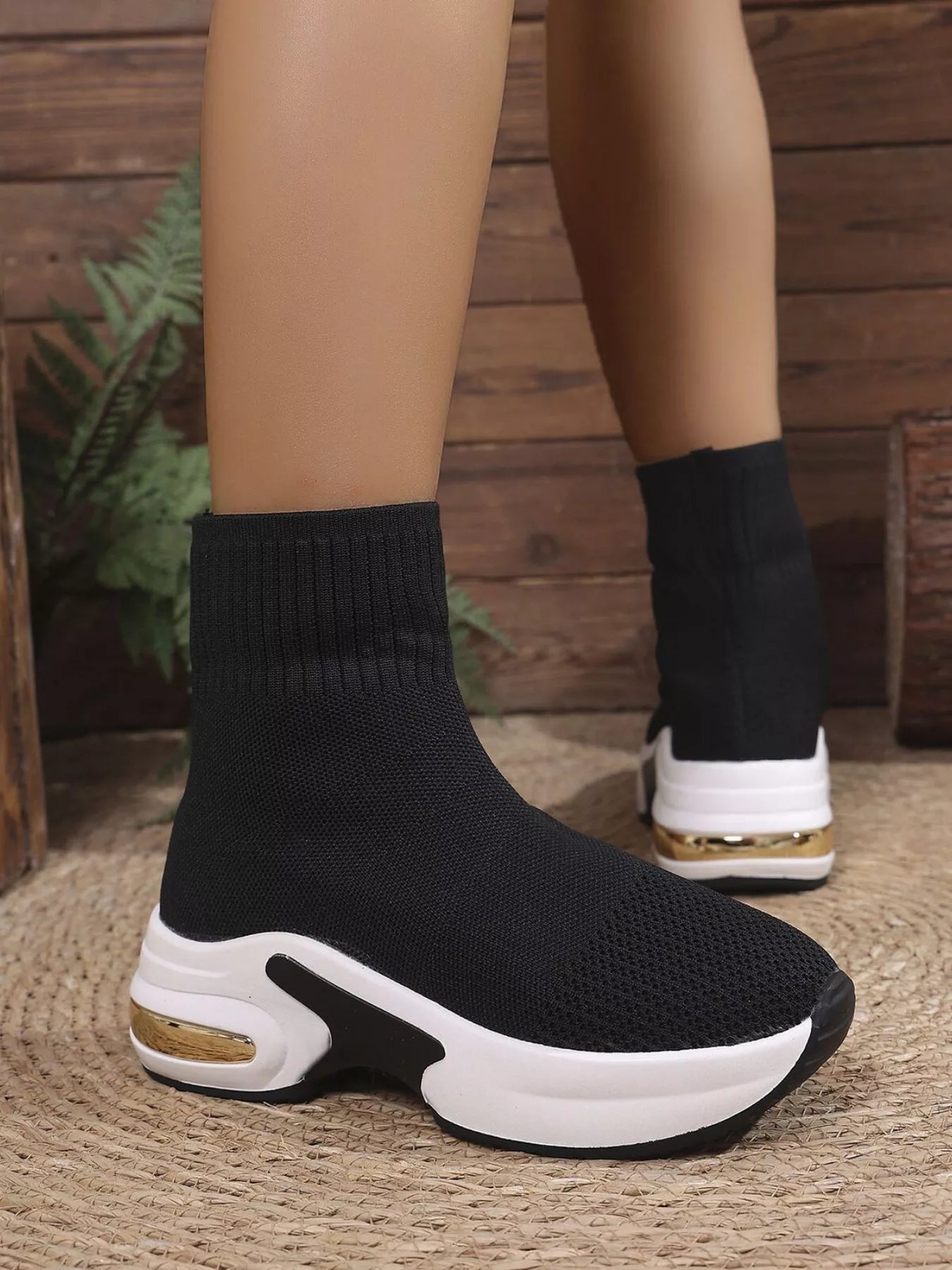 Mesh Round Toe Platform Boots Black