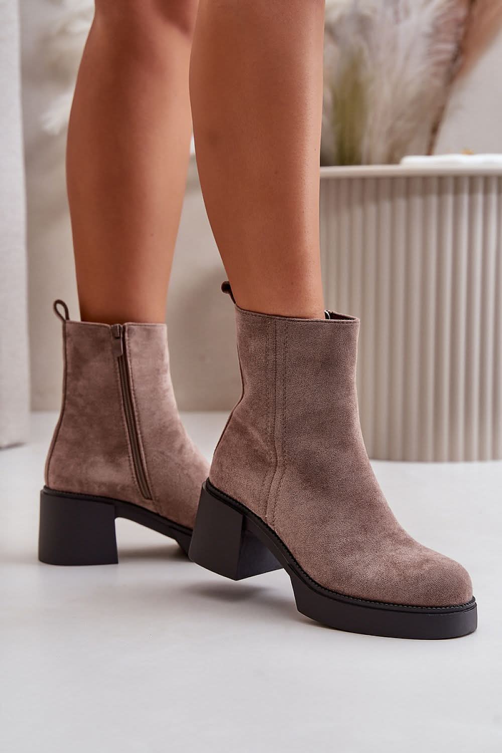 Eco Suede Heel boots beige