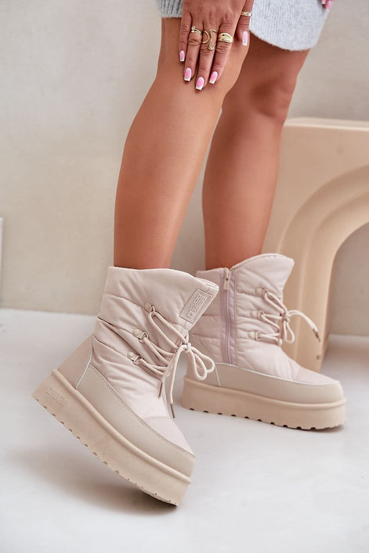 Step in style: Stylish Snow boots beige