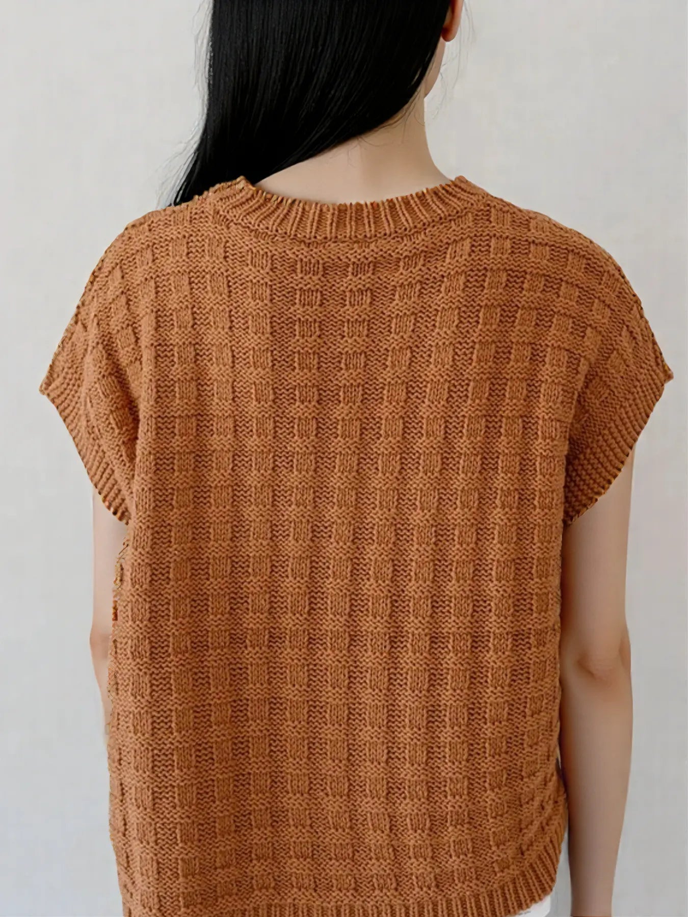 Textured Pattern Round Neck Sweater Vest Caramel